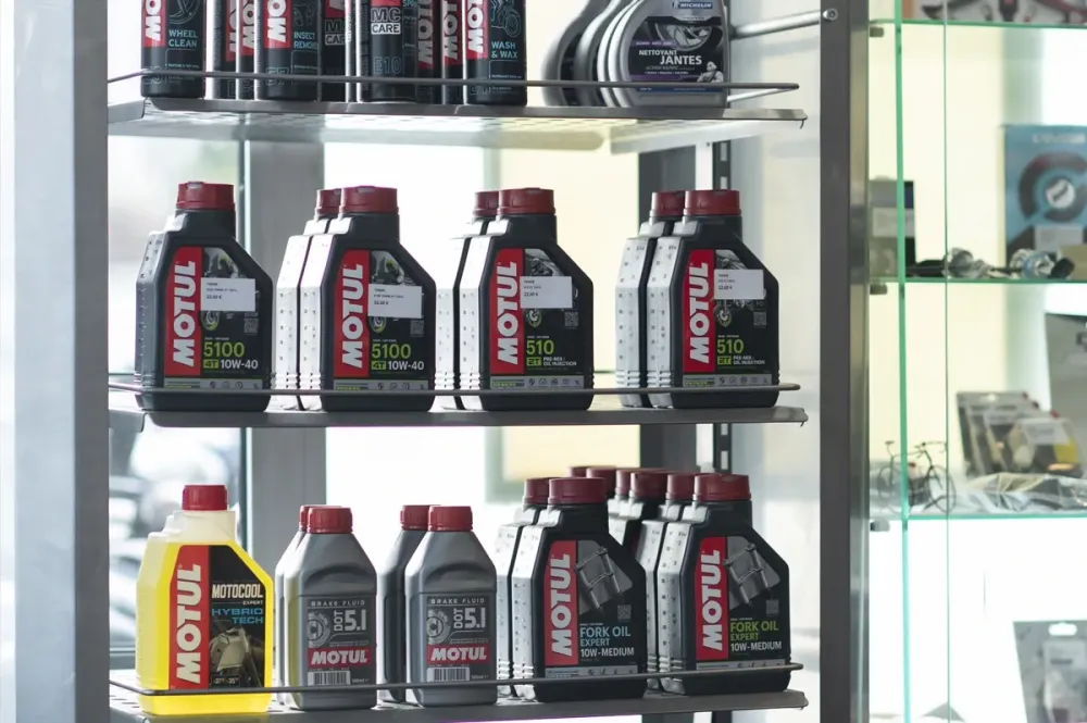 Magasin moto à Orsay